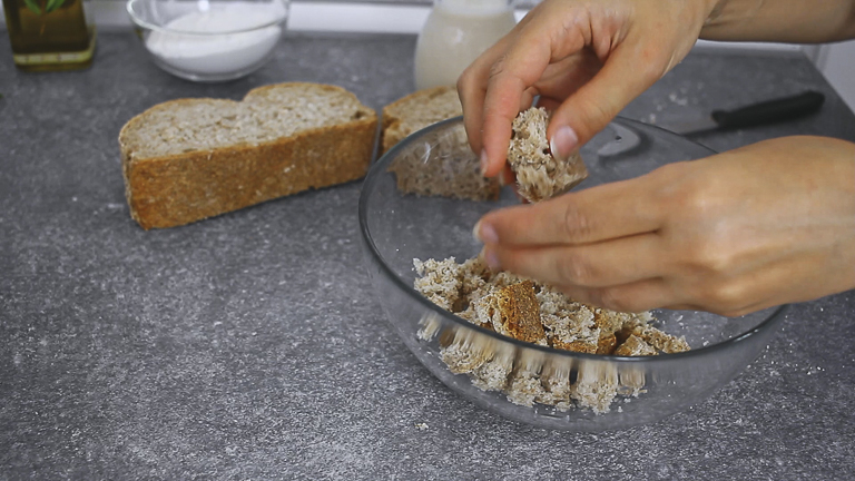 sbriciolare-il-pane